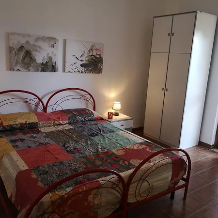 Flora Homestay szállás *